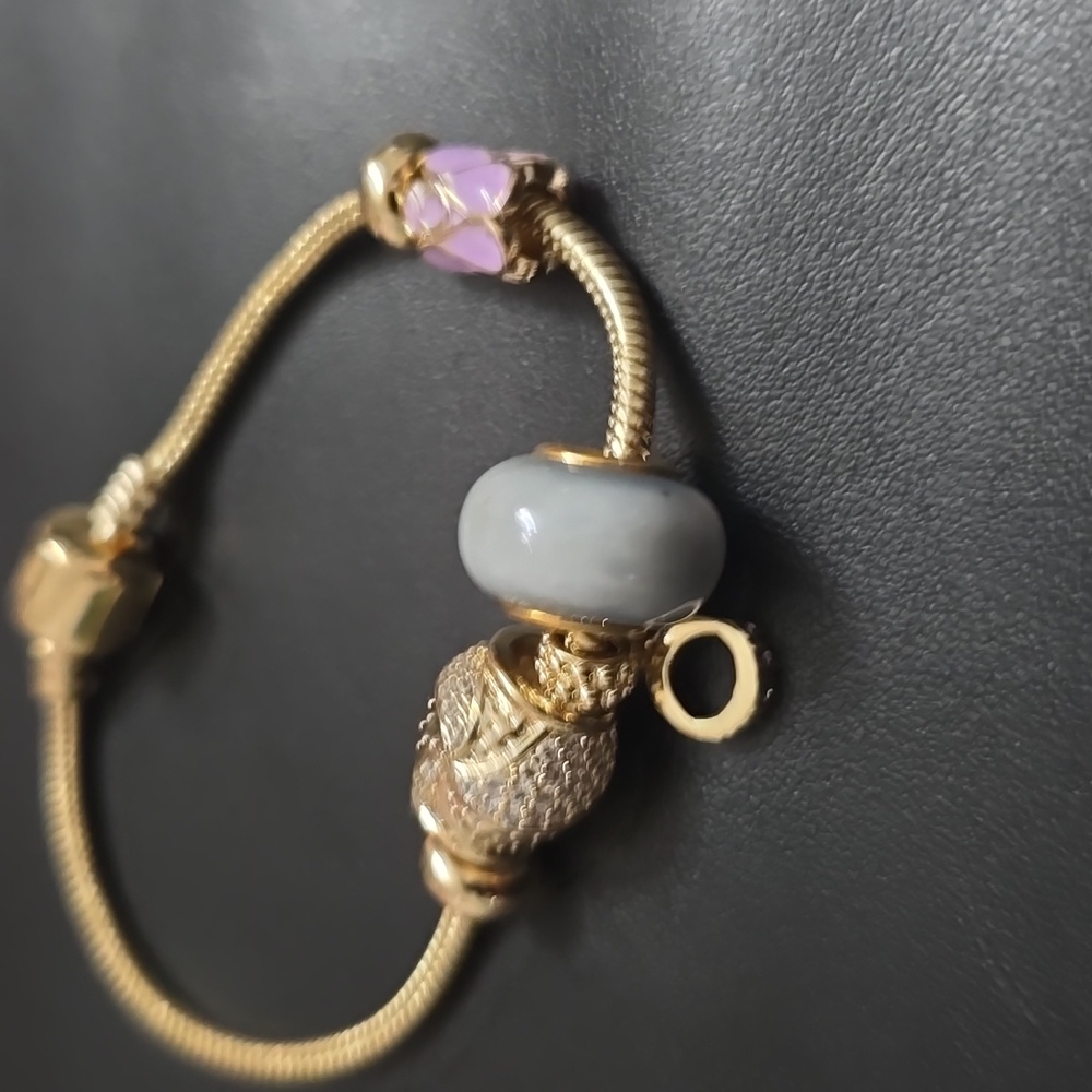 Jewelry - Picture 3 of 4